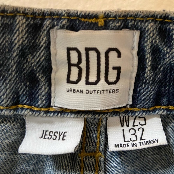 BDG straight leg jeans “Jessiye” size waist 25 length 32 - Picture 4 of 8